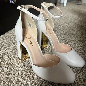 Lulus White Closed-toed Heels